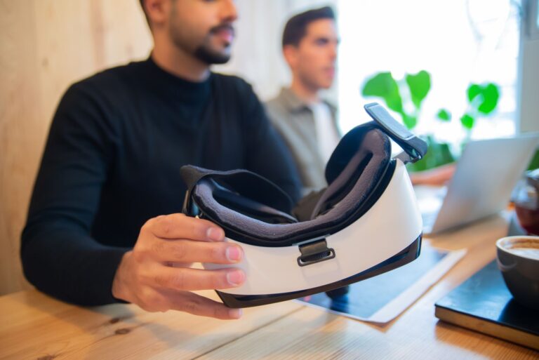 7 Desk Accessories Worth Buying if You’re a Solo Entrepreneur
