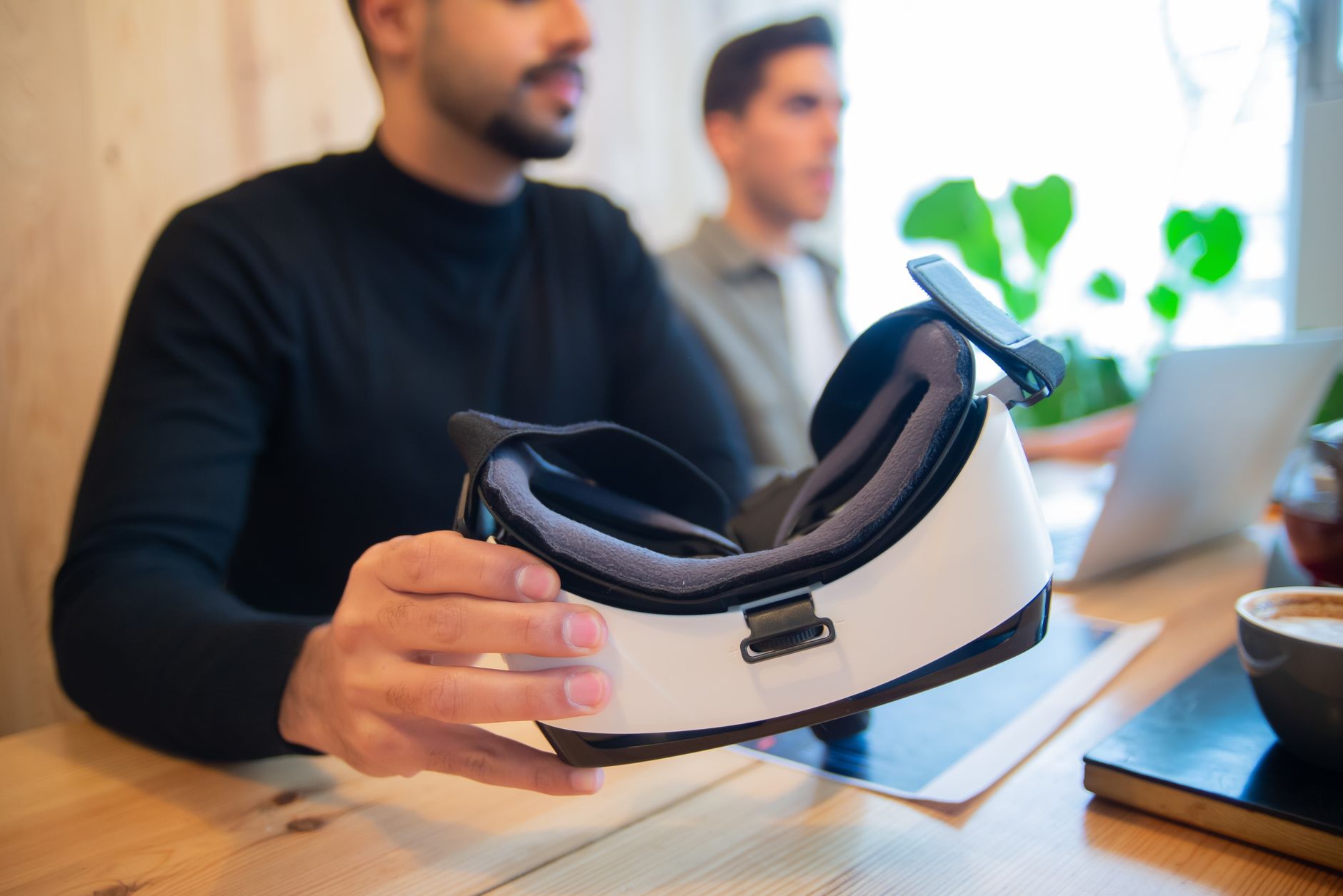 7 Desk Accessories Worth Buying if You’re a Solo Entrepreneur