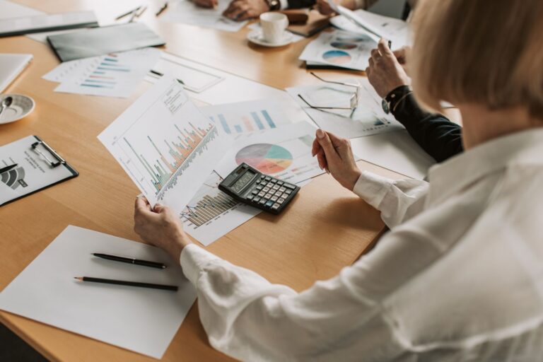 Daily Prompt Pack: Board Updates – Turn investor updates into a clear board-ready brief