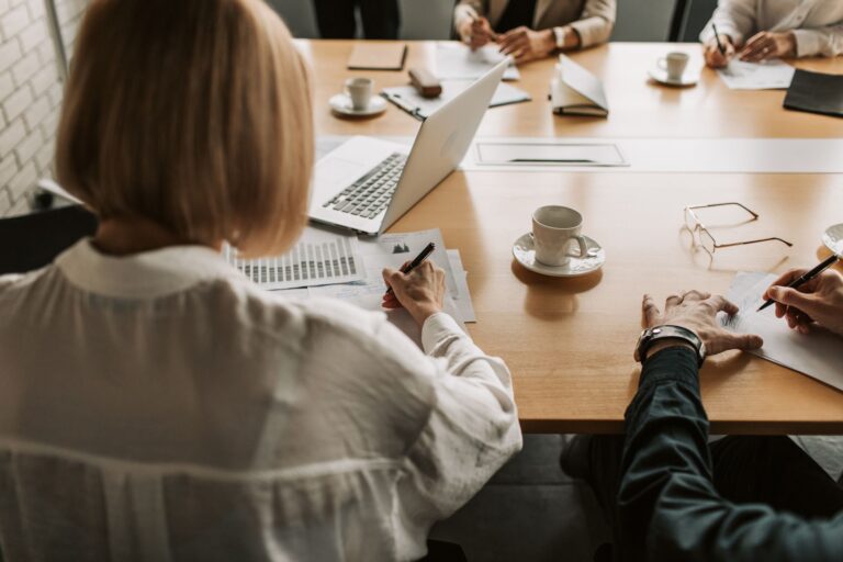 Daily Prompt Pack: Board Updates – Turn investor updates into a clear board-ready brief