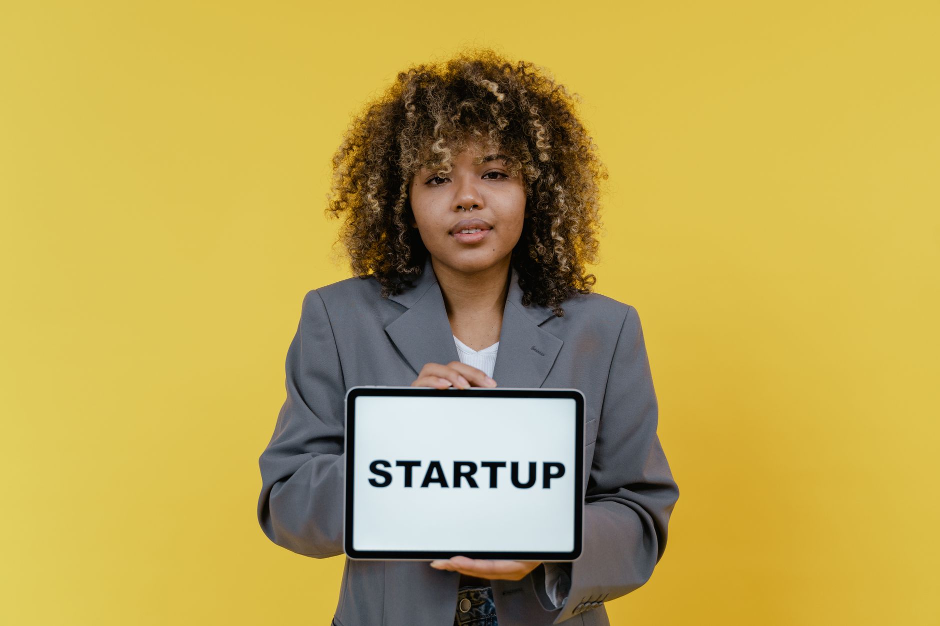 12 AI Side Hustle Ideas That Actually Pay in 2026